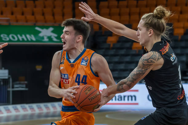 简洁但不简 简洁但不简