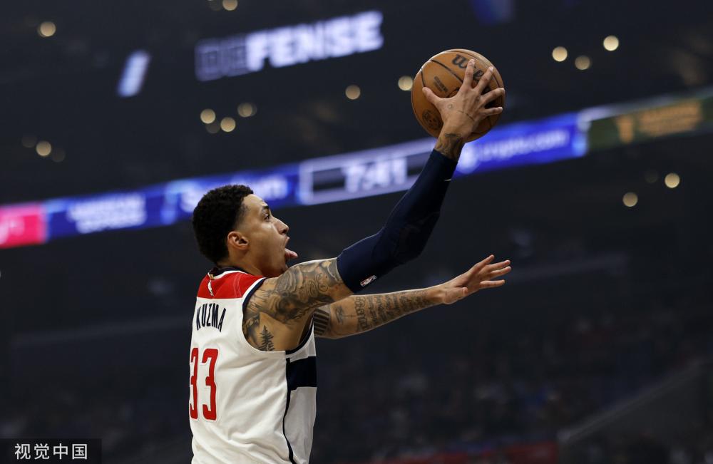 斯和浓眉受 斯和浓眉受