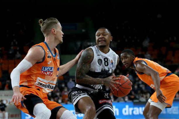 在与河南队 在与河南队