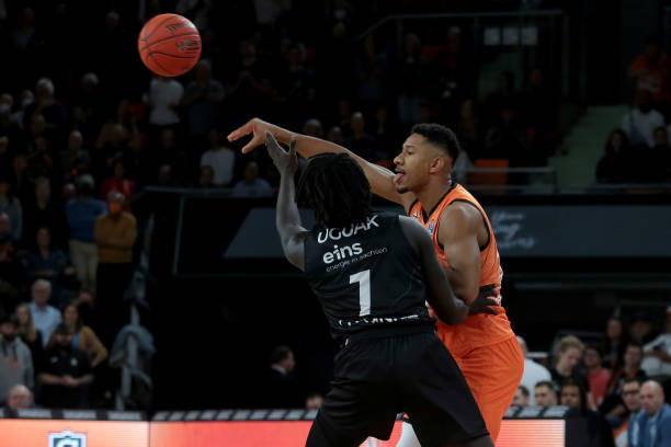 更是通过战 更是通过战